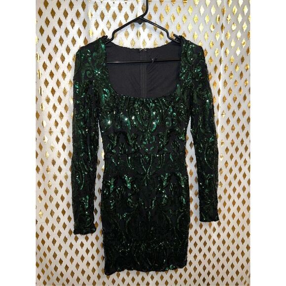 Windsor green sequin mini dress long sleeved size S - Picture 3 of 9